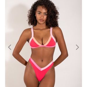 One One Swimwear Kameron Bikini Top in Gili